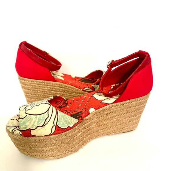 Tory Burch Red and White Espadrilles - Picture 5 of 10